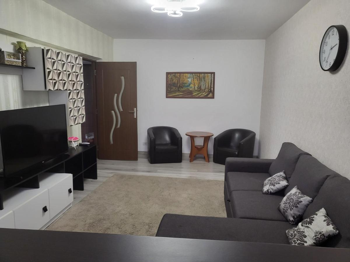 Apartament Cu 3 Camere Chiar In Inima Capitalei Bukarest Kültér fotó
